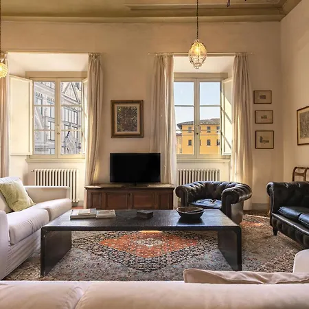 Appartement Santa Croce Dante's View With Terrace By Halldis Florence
